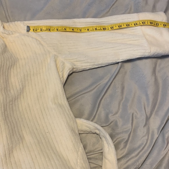 Soft surroundings cream ribbed belt soft fluffy cozy long robe dressing gown XS - Picture 6 of 11